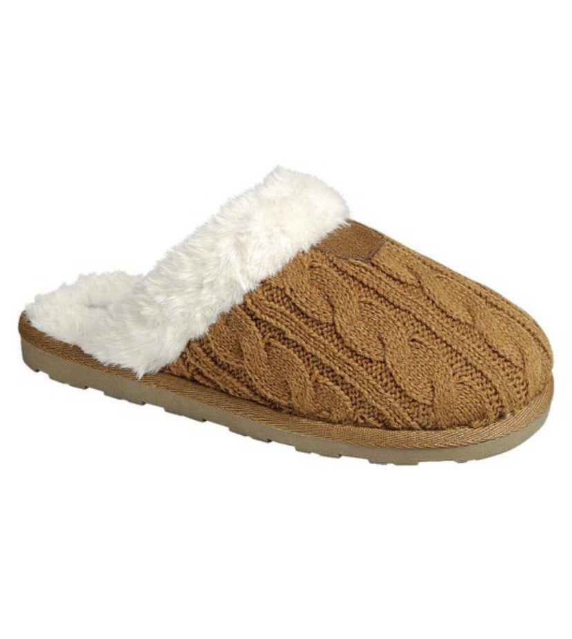 Cable Knit Sherpa Slippers